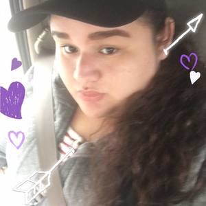 Meet your Posher, Estefany